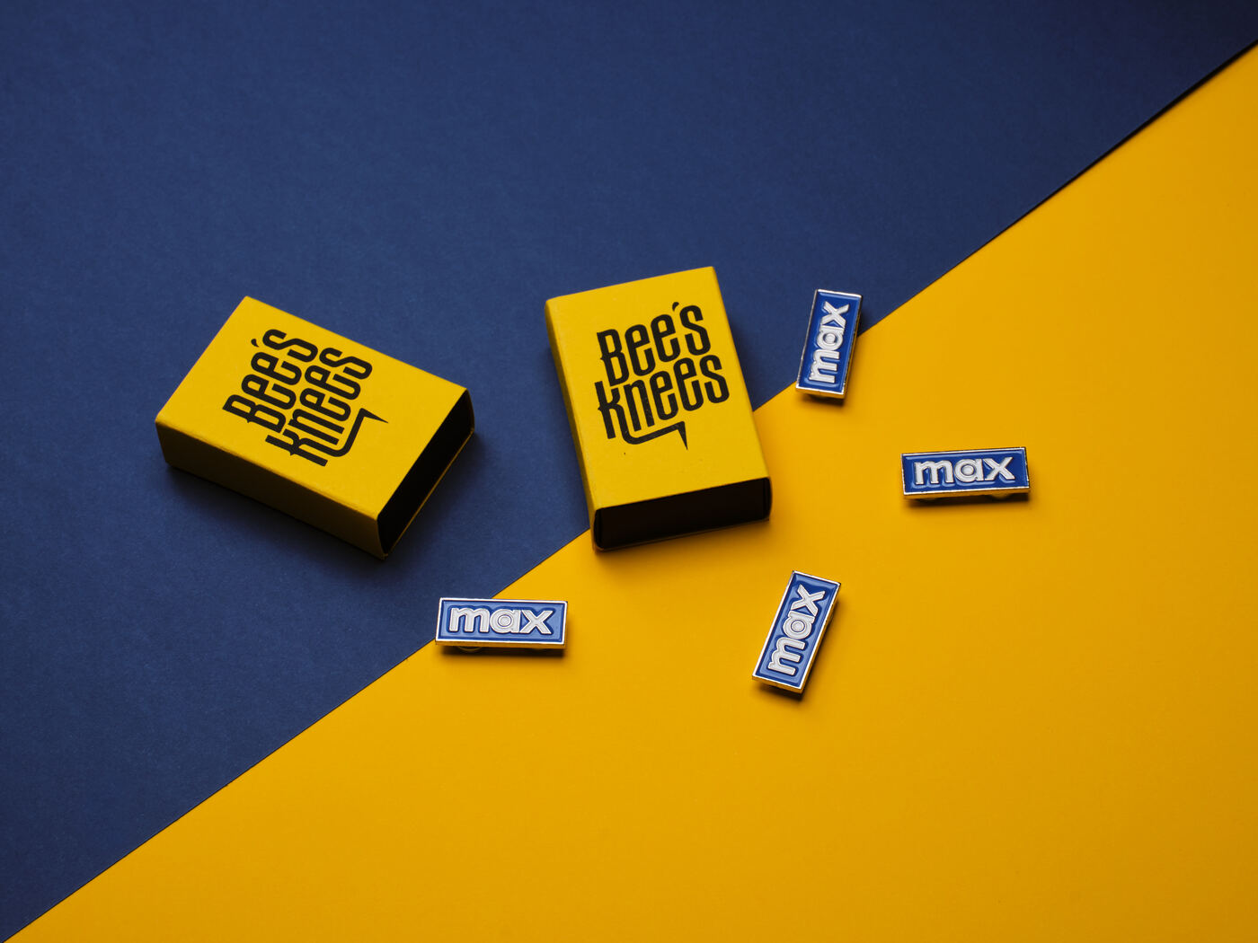 Bee's Knees archive — Max pinsy z żółtymi matchboxami, alternatywny kadr
